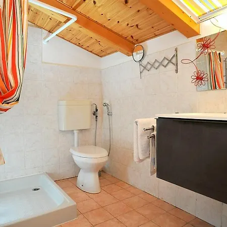 Sleeps 4 Air Con Wifi * Bellagio