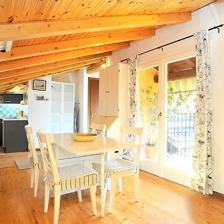 Apartment Sleeps 4 Air Con Wifi *